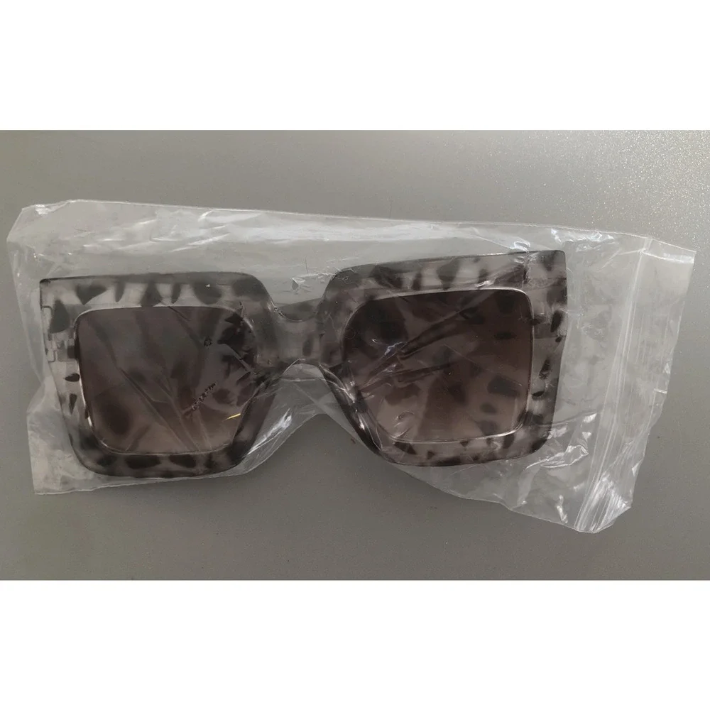 Sunglasses Woman's Fashion LG frame tortoise shell, Black, Ombre Lot of 3 NWOT